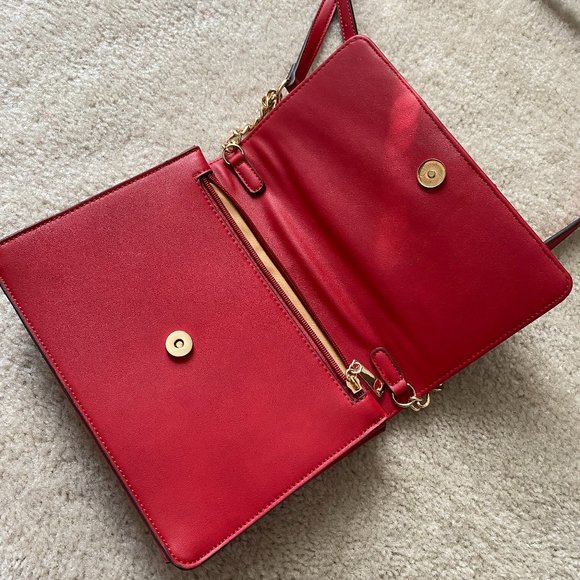 Red Purse - Picture 3 of 3